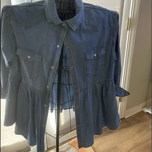 NWOT… can wear as Jean jacket or a shirt.